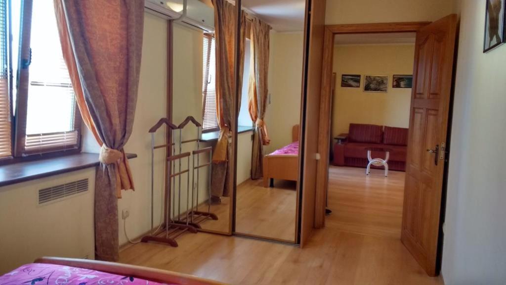 Бастионная 1/36 Apartment Kiev Bagian luar foto